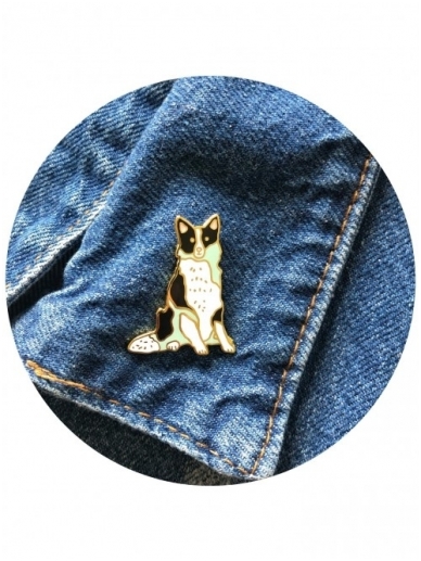 BERRY LIGHTS badge DOG