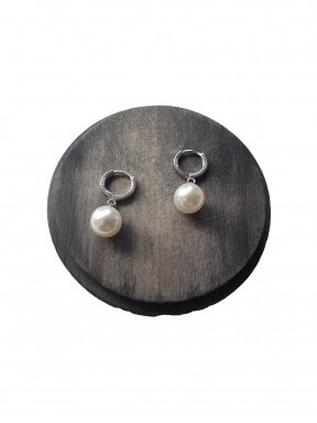 Earrings | PEARLS