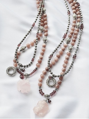 Lovein light brown necklace