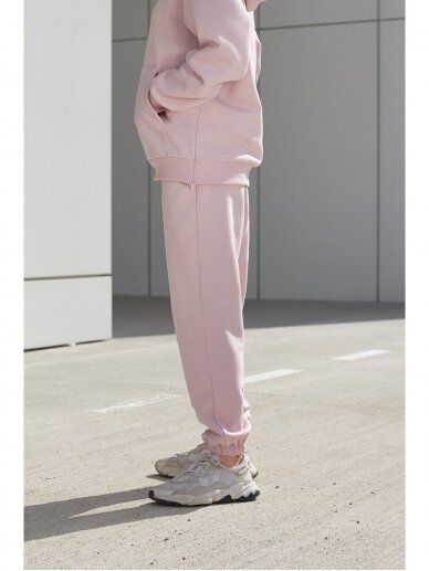 Women’s pink jogger pants 7